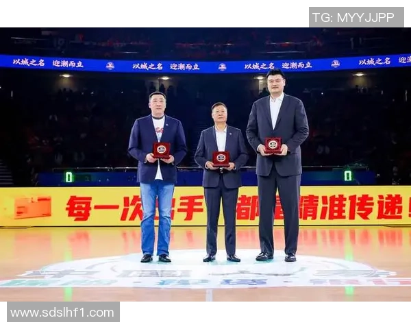 上海篮球队团队协作能力大幅提升荣登全国篮球团队协作排名新高